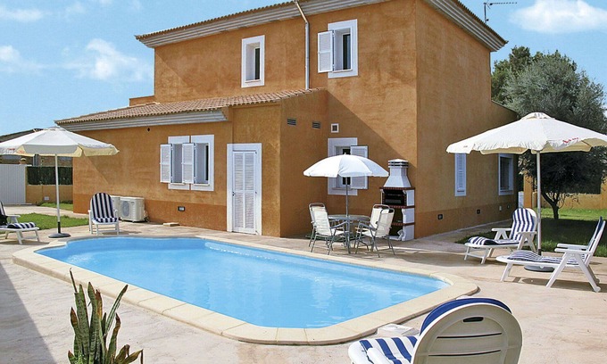 Sa Coma House | Stunning private villa for 12 guests with private pool, WIFI, A/C, TV, terrace and parking