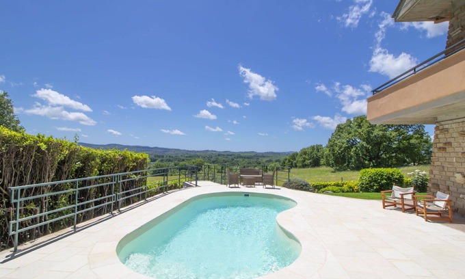 Sutri Villa | Stunning private villa for 11 people with WIFI, private pool, A/C, TV, terrace and pets allowed