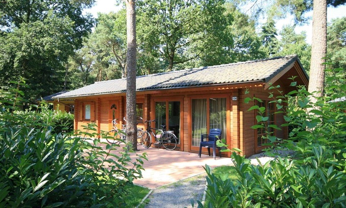 Susteren House | Stunning private villa for 6 people with WIFI, pool, TV and terrace