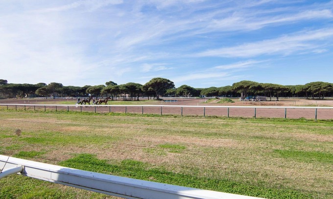 Toulon - Hyeres Villa | Stunning private villa for 4 guests with WIFI, TV, terrace and pets allowed
