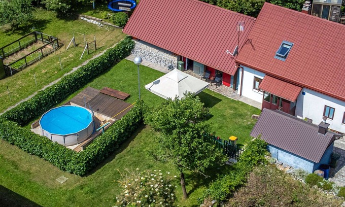 Lic House | Stunning private villa for 4 guests with private pool, A/C, WIFI, TV and pets allowed
