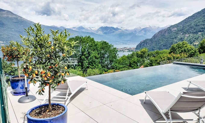 Bellano House | Stunning private villa for 5 people with WIFI, pool, TV and patio