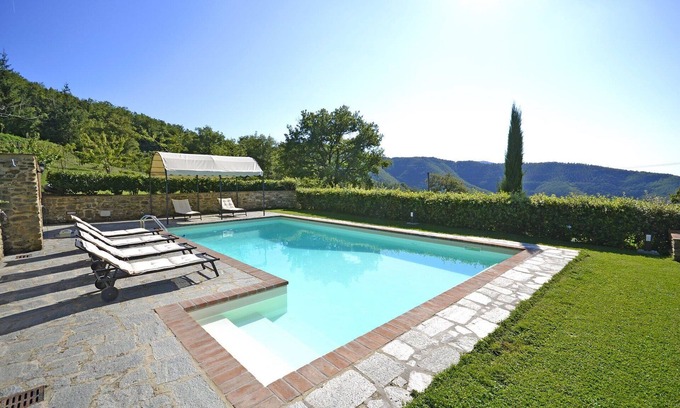 Pieve di Chio Villa | Stunning private villa with A/C, private pool, WIFI, TV, patio and panoramic view, close to Cort.
