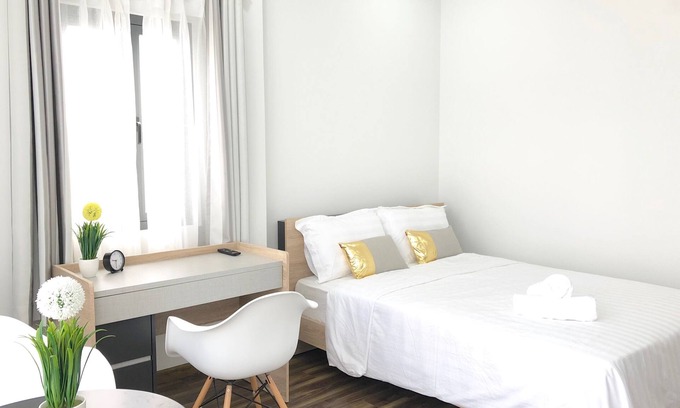Phu Nhuan Apartment | Stunning Studio Apt Nearby D1 and The Ai