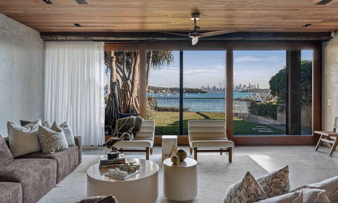 Watsons Bay Condo | Stunning views in Watsons Bay with Beach Access