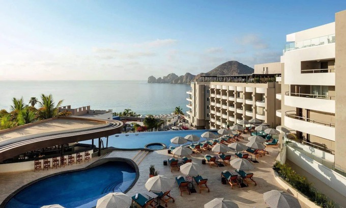 El Medano Ejidal Apartment | Stunning Views of Coastline! Beachfront, Swimming Pools, Spa, Free Parking!