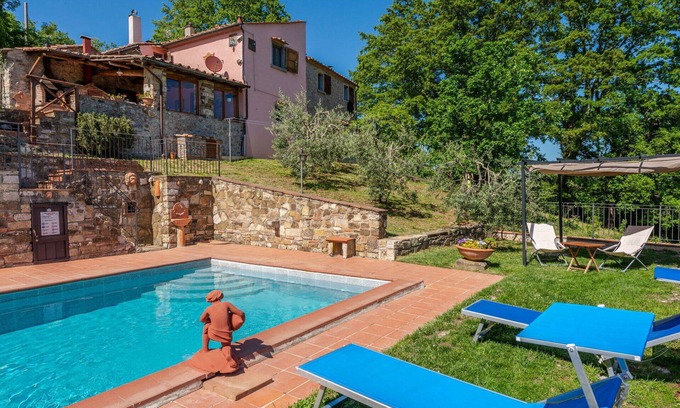 Massa Marittima House | Stunning villa for 11 guests with WIFI, private pool, TV, terrace, pets allowed and parking