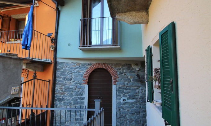 Mergozzo House | Stunning villa for 2 people with WIFI and TV