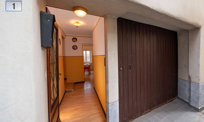 Comero House | Stunning villa for 4 guests with WIFI, TV, balcony, pets allowed and parking