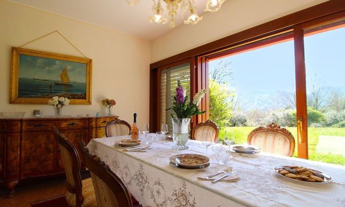 Monfumo Villa | Stunning villa for 4 people with pool, WIFI, hot tub, TV, patio and pets allowed