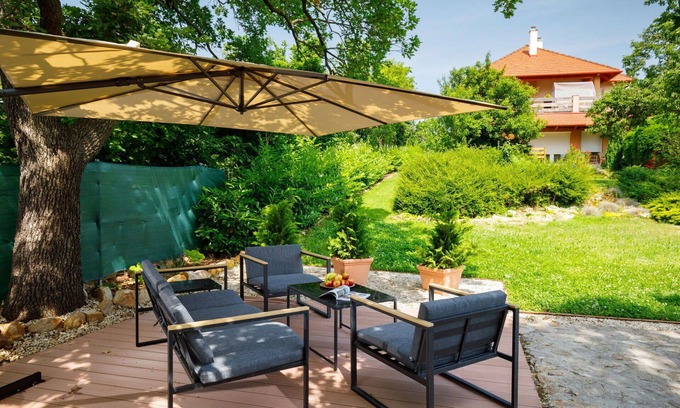 Revfulop Villa | Stunning villa for 6 people with WIFI, TV and terrace