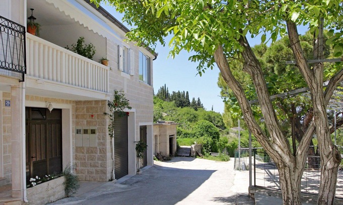 Nerezise House | Stunning villa for 8 people with private pool, A/C, WIFI, TV, terrace and parking