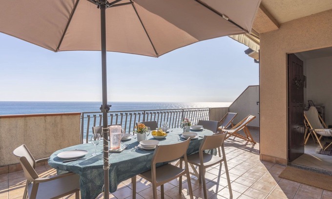 Marina di Andora Villa | Stunning villa for 9 guests with WIFI, terrace and pets allowed