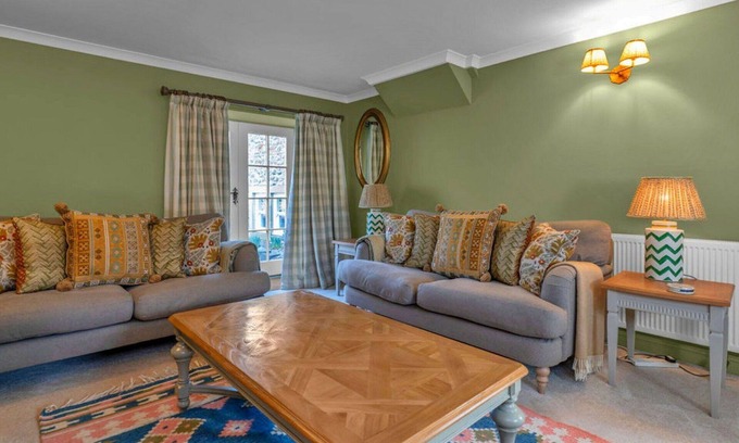 Kelso House | Stunning villa for 4 people with WIFI and pets allowed