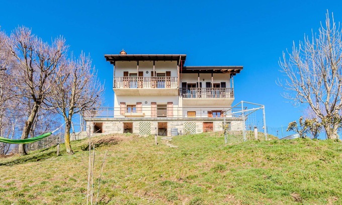 Peglio House | Stunning villa for 5 people with WIFI, TV and terrace