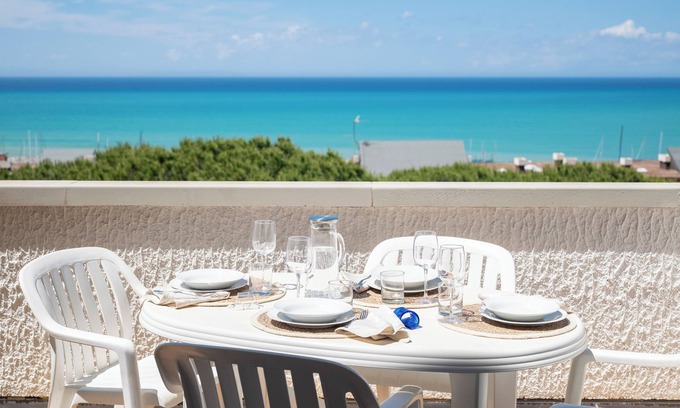 San Vincenzo Apartment | Stupenda Vista Mare, Silenzioso Appartamento a Pochi Minuti dal Centro