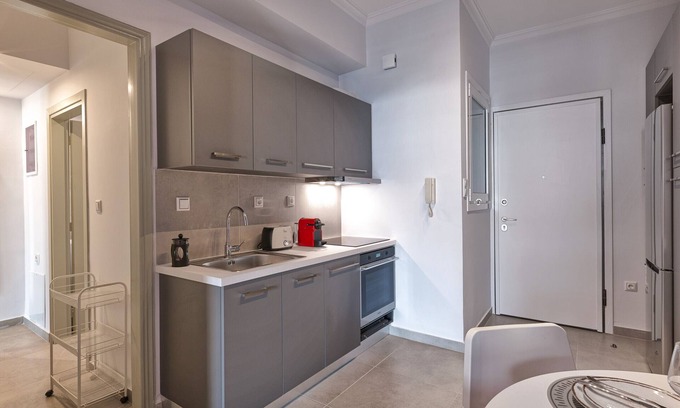 Mousio Apartment | Stylish 1 Bdr next to Archeological Museum