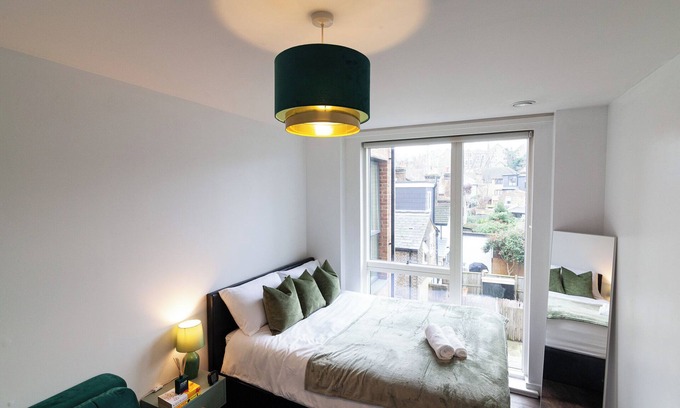 Ladywell Apartment | Stylish 1 -bed Apartment in Lewisham - 15 mins to London Bridge and Greenwich
