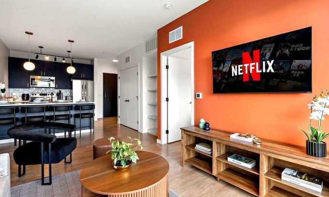 Downtown Minneapolis Condo | Stylish 1B in DT Minneapolis, Minutes to Minneapolis Convention Center & US Bank