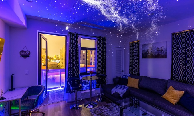 Wilshire Apartment | Stylish 1BD Long Term Stay 9-min to Hollywood DTLA