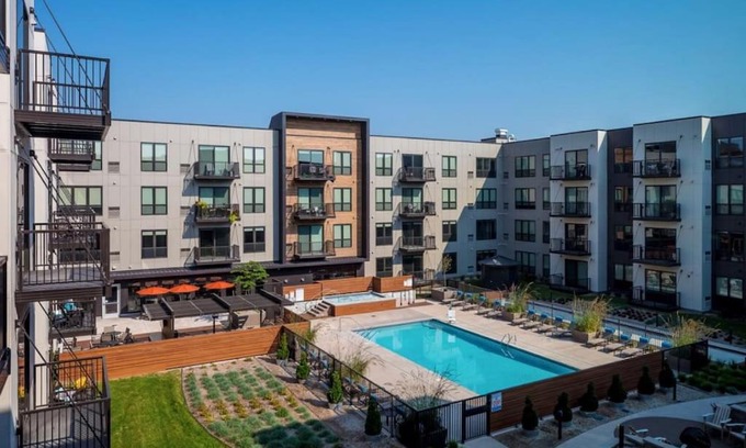 Court Avenue Entertainment District Apartment | Stylish 1bdrm Perfect for Long-term in Des Moines