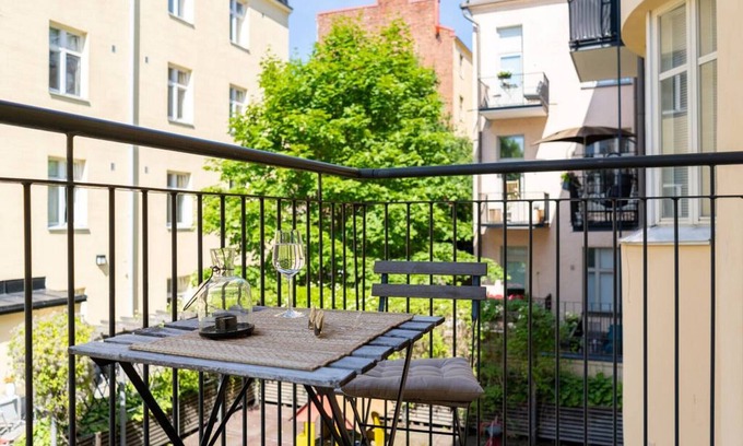 Punavuori Apartment | Stylish 1br with private sauna & balcony