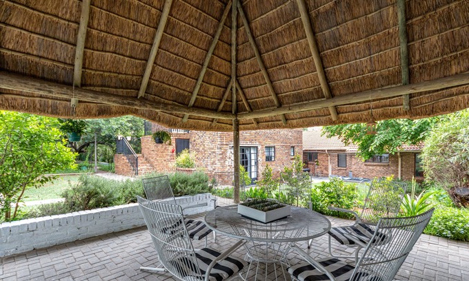 Centurion Apartment | Stylish 2-bed Apartment in Centurion, Pretoria