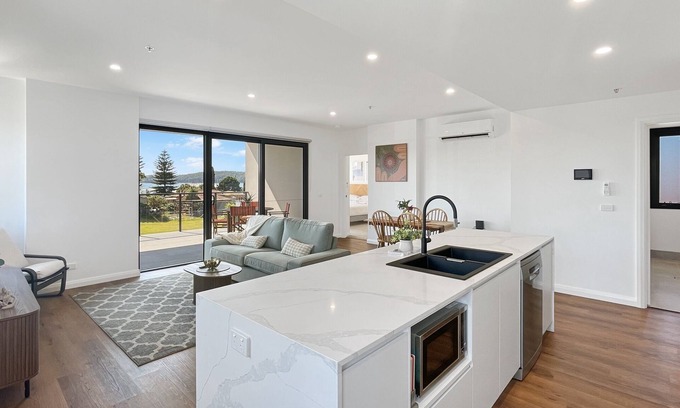 Batemans Bay Apartment | Stylish 2 Bedroom Near Shops and Coastal Trails