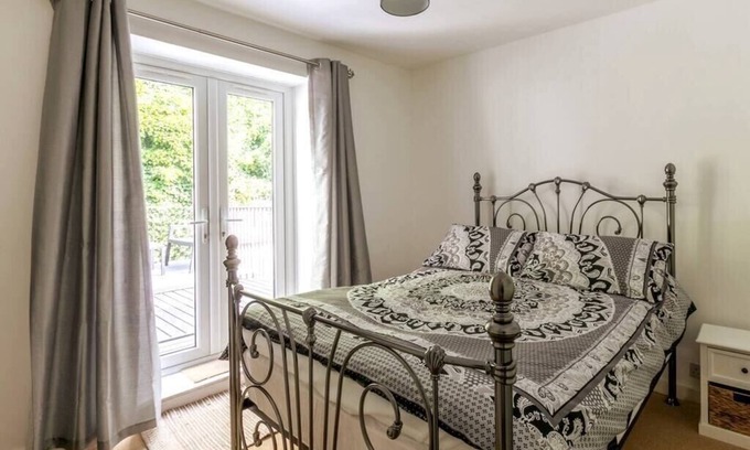 Dover House | Stylish 2BD Family Hideaway in Dover