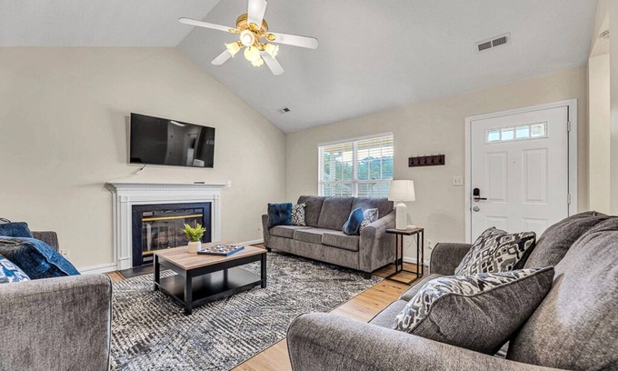 Winston - Salem House | Stylish 2BR Near Hospital King Bed Fast WiFi