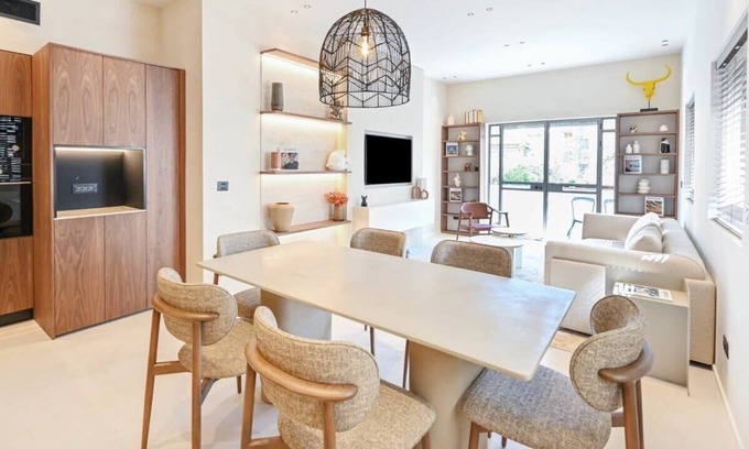 Kerem HaTeimanim Apartment | Stylish 3BR close to the beach by HolyGuest