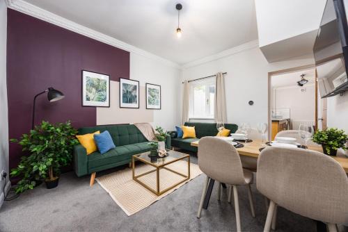 North Bitchburn House | Stylish 3BR Home near Hospital and Auckland Castle