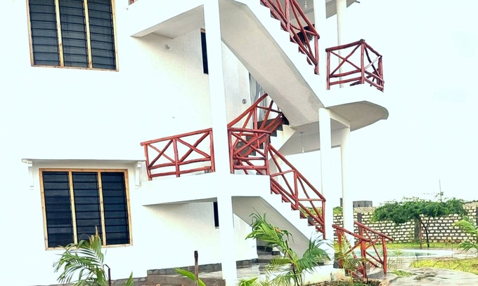 Malindi Marine National Park House | Stylish - 4 Bedroom Round Villa - With Pool
