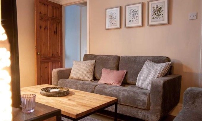 Hoole House | Stylish and Cosy Character Home in the Heart of Chester
