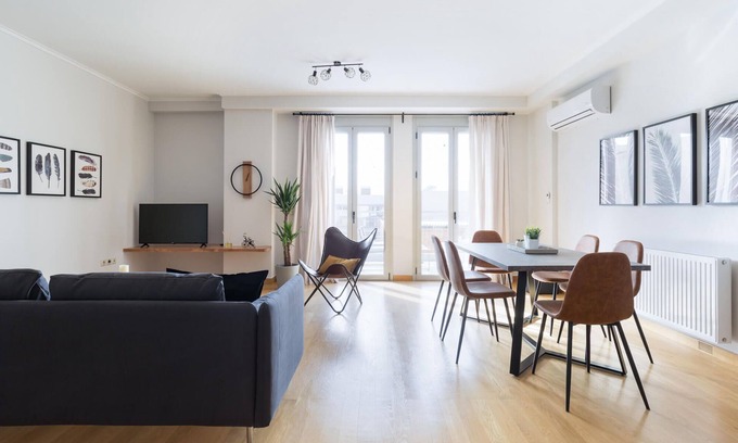 Psirri Apartment | Stylish and Spacious Apartment in Thiseio