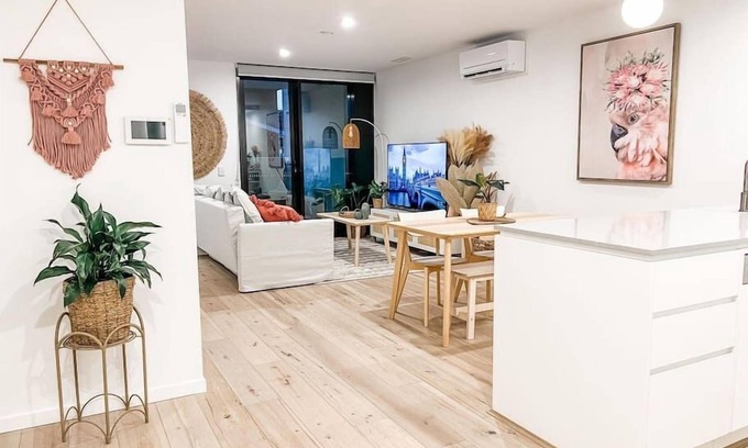 Reid Apartment | Stylish Apartment in Canberra CBD