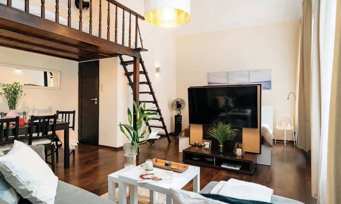 Stare Miasto Apartment | Stylish Apartment with mezzanine