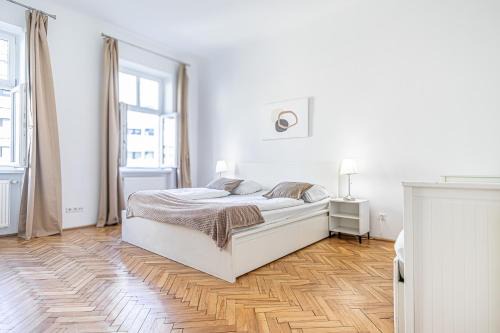 Wieden Apartment | Stylish Apt for Longstays Margareten, Up to 5P