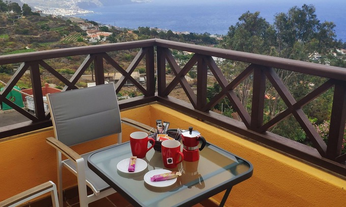 Brena Baja Apartment | Stylish apt "Isla Bonita" with sea view balcony
