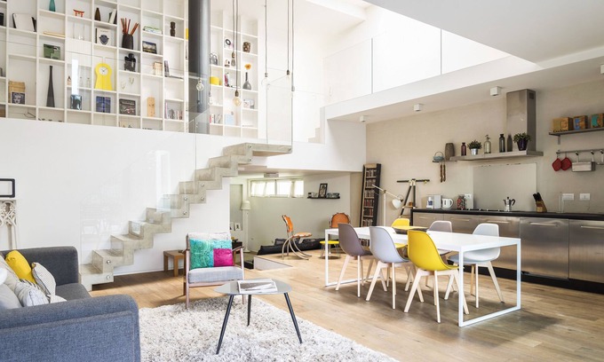 Ponte Seveso House | STYLISH CENTRAL LOFT WITH GARDEN: 3 BDR, 8 GUESTS