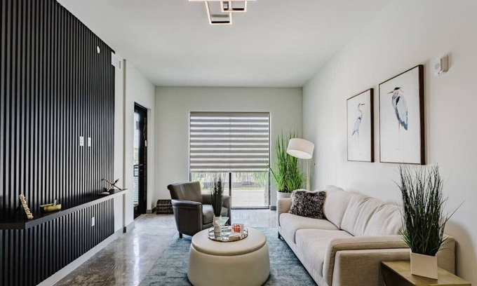 Fort Lauderdale Apartment | Stylish Condo - Kosher Style Apartment
