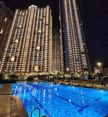 Pasig Apartment | Stylish Condo with Stunning City Views