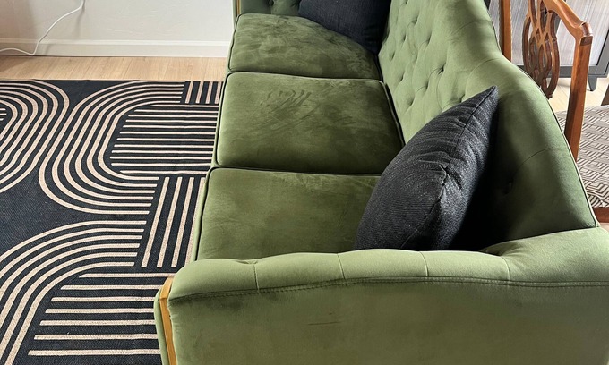 Anaconda House | Stylish/Cozy 2 BR Art Deco Retreat- Wifi, AC, Central Location!