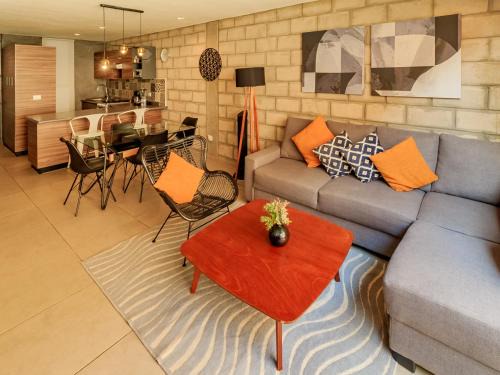 Downtown Guadalajara Apartment | Stylish Designer Loft w Gym 2BD Tribu Colon 105