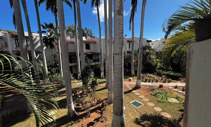 Margarita Island Apartment | Stylish Duplex Near Beaches & Shops. 2 bedroom. Fully equipped. WiFI, A/C, more