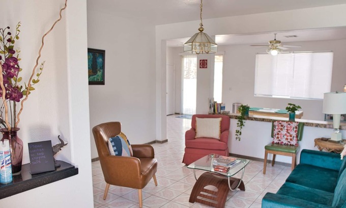 Sunrise Valley House | Stylish fully equipped home 4 beds 3 baths
