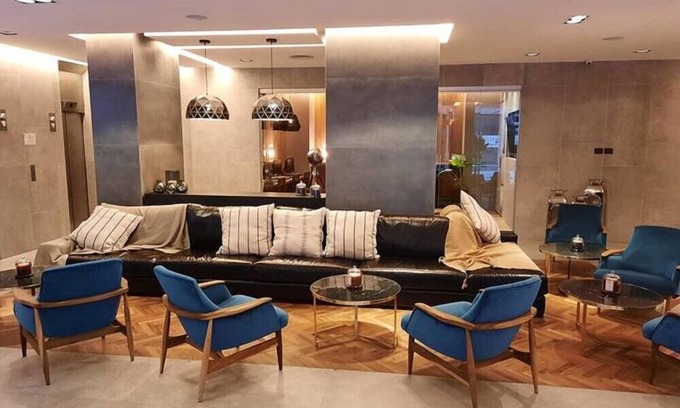 El Centro Hotel | Stylish Junior Suite in the City Center for Romantic Getaway
