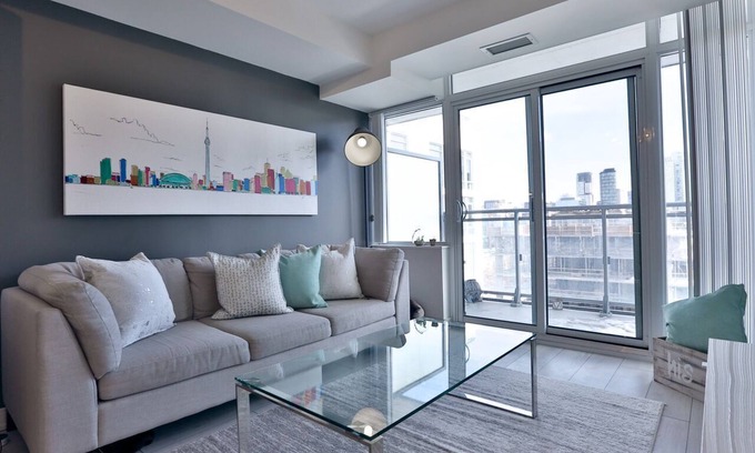 Fashion District Condo | Stylish King West Condo | 2BR/2BA + Parking, Gym, Walk Everywhere