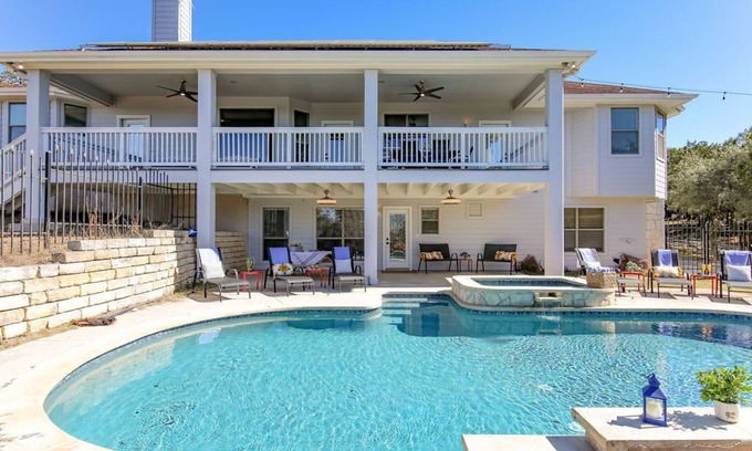 Austin House | Stylish Luxury Retreat Near Austin: Perfect for Weekend Getaways w/Sunset Views