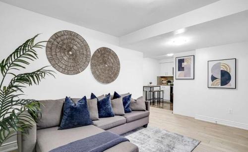 Brampton Apartment | Stylish Modern 2-bedroom Basement Suite